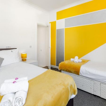 Cosy Anfield Guesthouse - Free Parking Liverpool Exterior photo