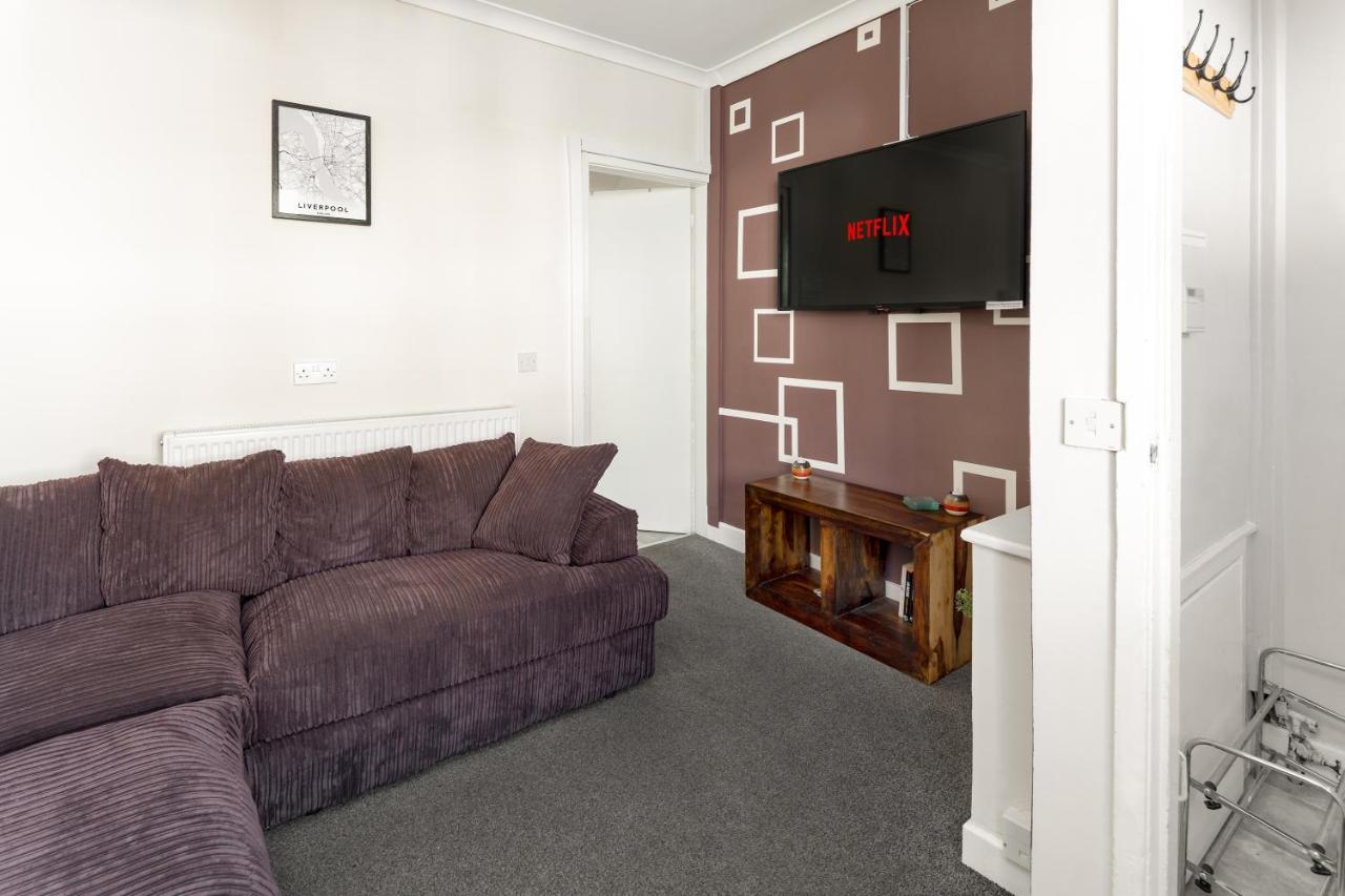 Cosy Anfield Guesthouse - Free Parking Liverpool Exterior photo