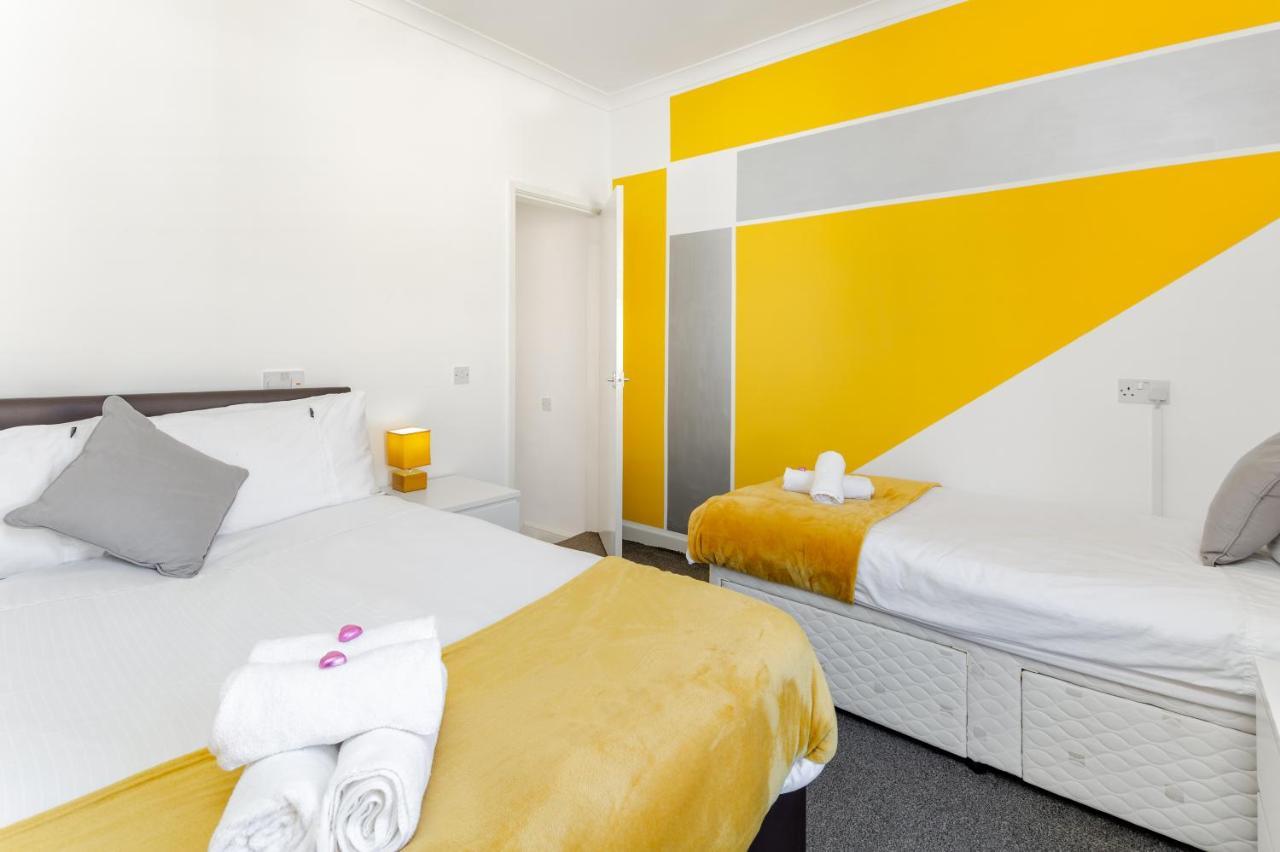 Cosy Anfield Guesthouse - Free Parking Liverpool Exterior photo