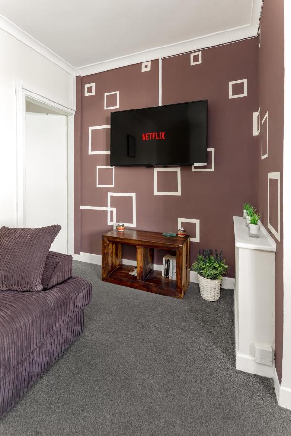 Cosy Anfield Guesthouse - Free Parking Liverpool Exterior photo